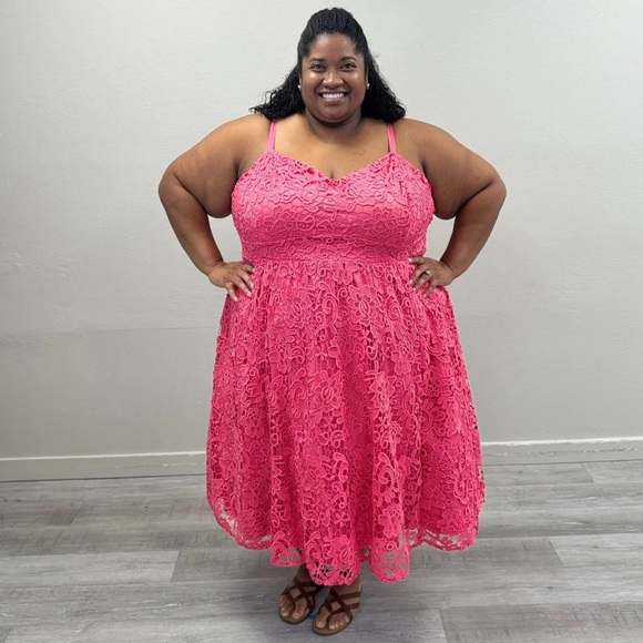 Torrid Pink Crochet Lace Dress - Size 28 - Picture 4 of 8